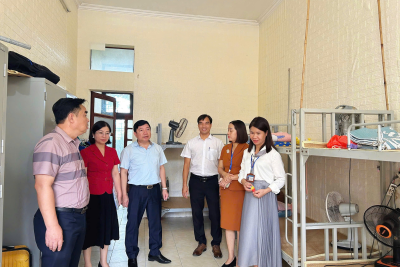 Đồng chí Giám đốc Sở Giáo dục và Đào tạo thăm và làm việc tại trường THPT Dân tộc nội trú và THPT Nho Quan B